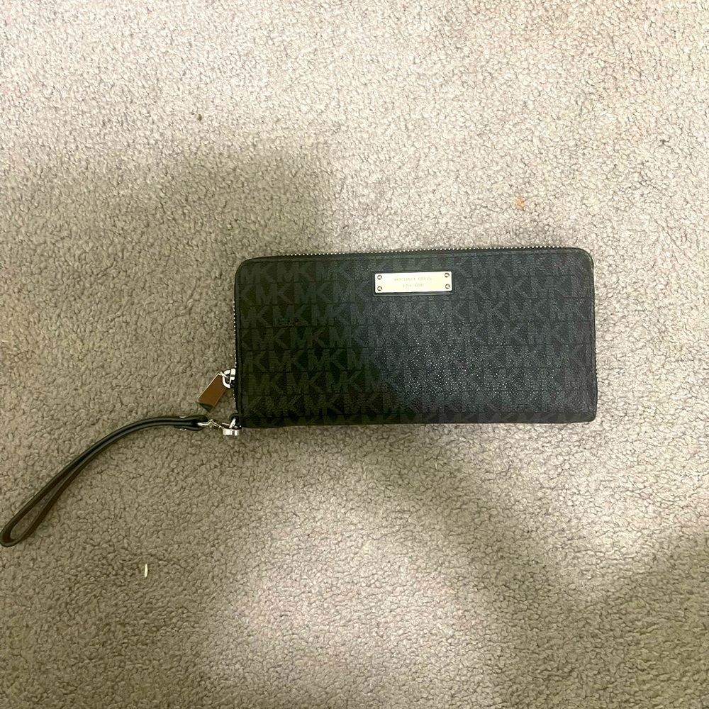 Micheal Kors Wallet